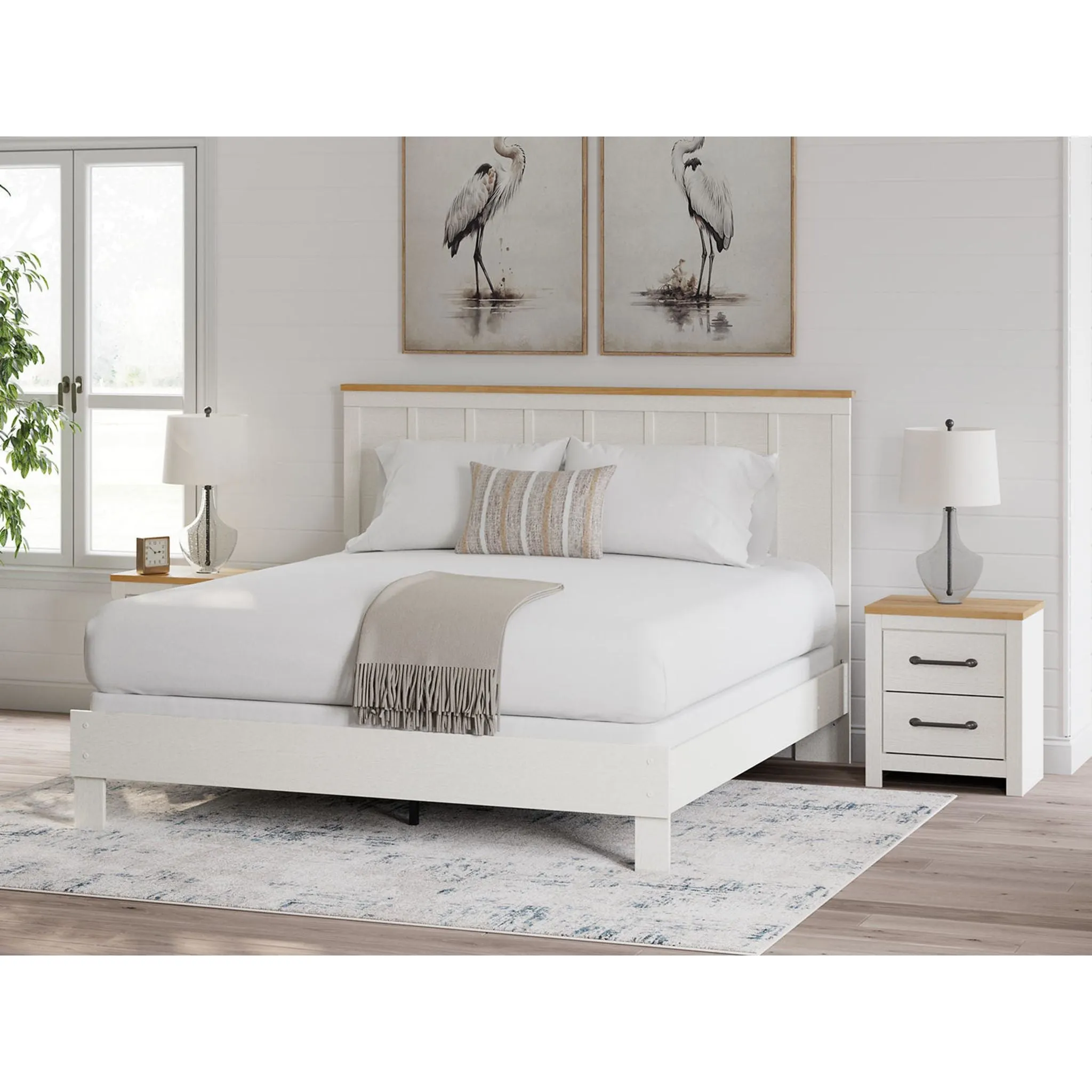 Linnocreek King Panel Bed