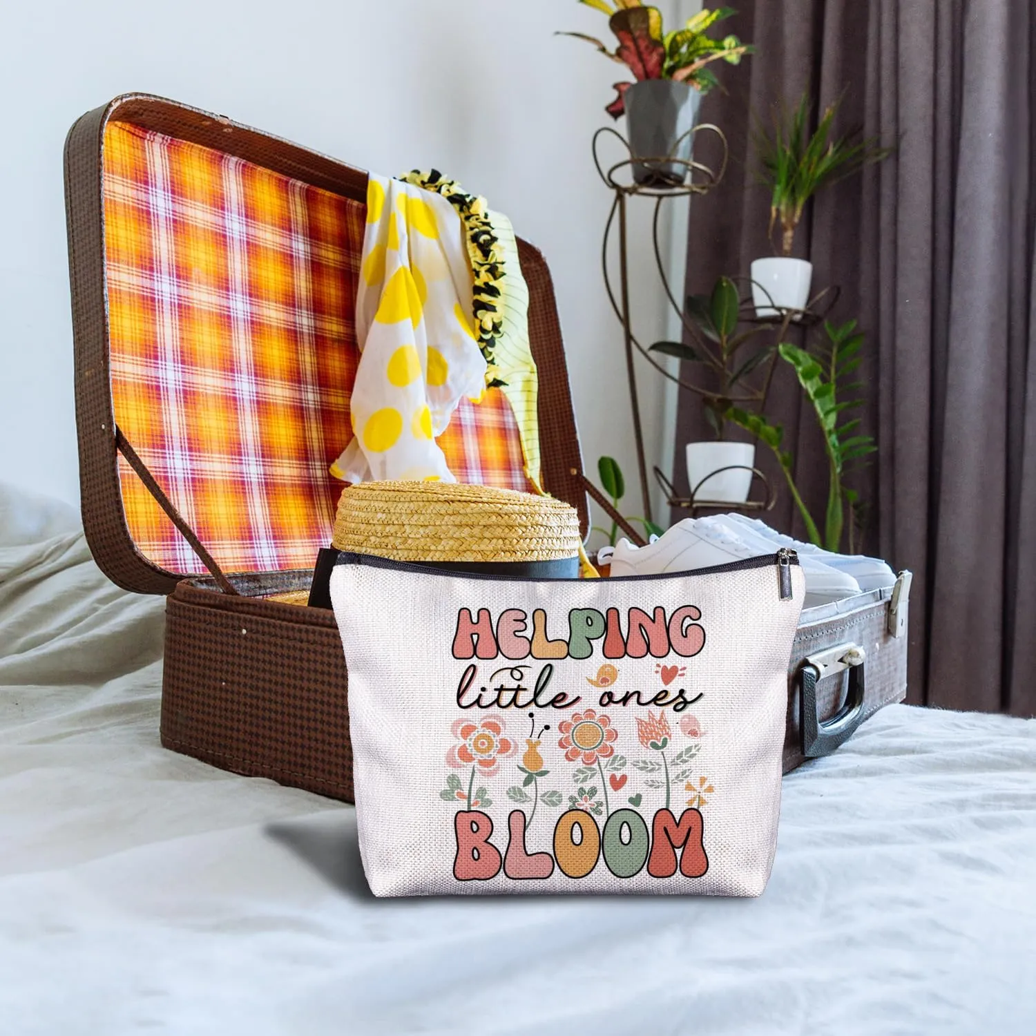 NICU Nurse Gifts: Neonatal & Pediatric Nurse Accessories - Makeup Bag for Women, Helping Little Ones Bloom - Toiletry Bag