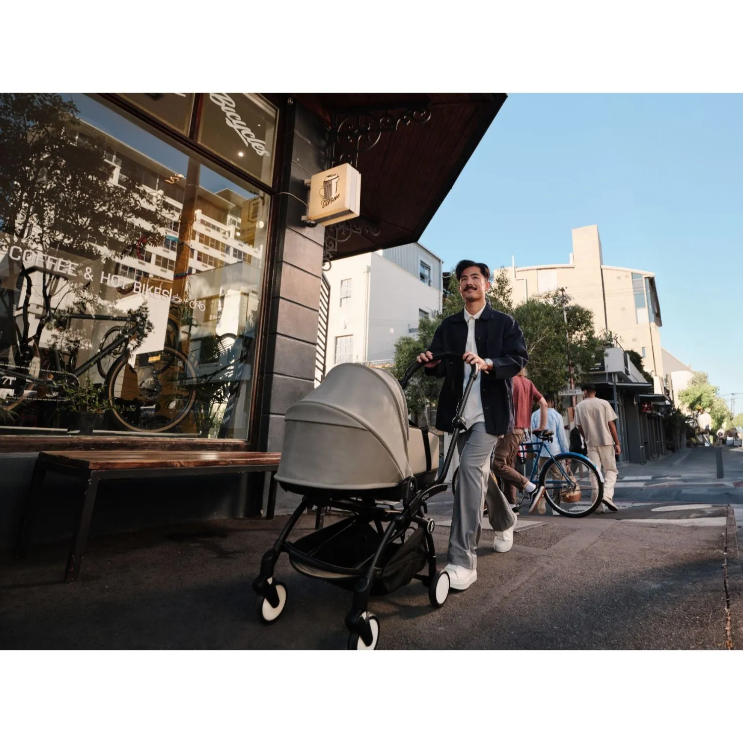 Stokke YOYO³ Newborn Shell 6  Complete Baby Stroller Set - White Frame with Olive Newborn Shell & 6  Color Pack