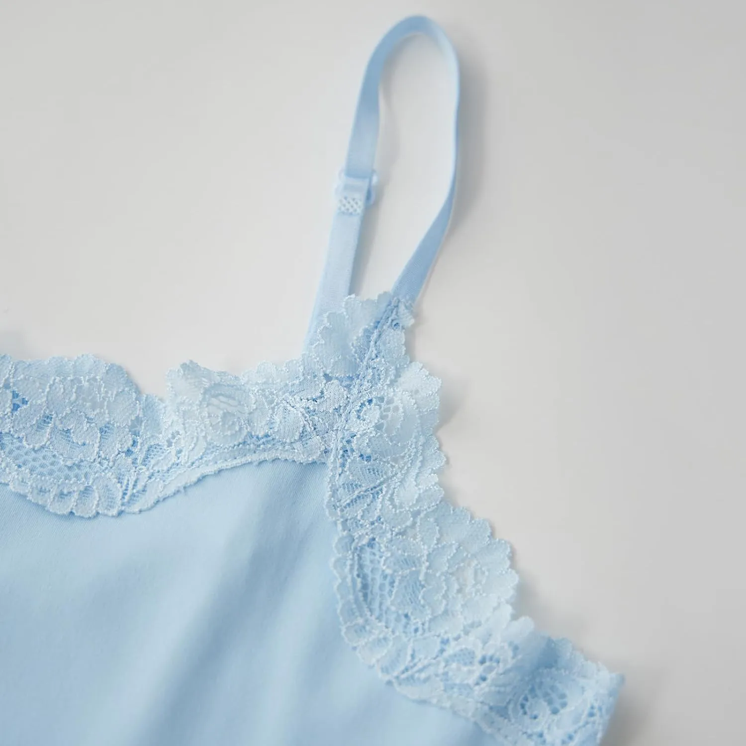 Women's Cami Tops Spaghetti Strap Sleeveless Lace Trim Solid Color Slim Fit Camisole Summer Tops